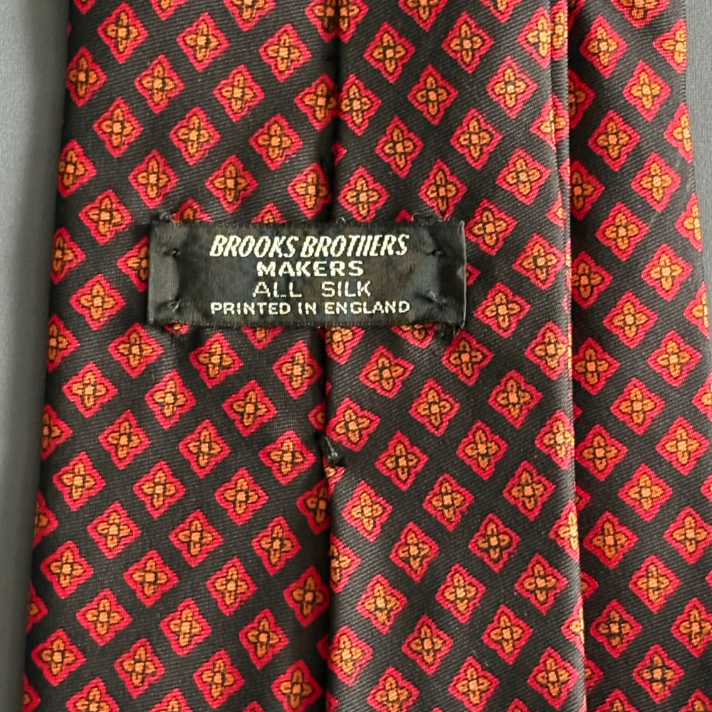Brooks Brothers Makers All Silk Tie | Black Red‎ Gold | England Foulard - Picture 4 of 4